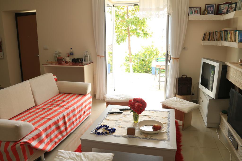 Holiday Home Ali Piqeras Ngoại thất bức ảnh