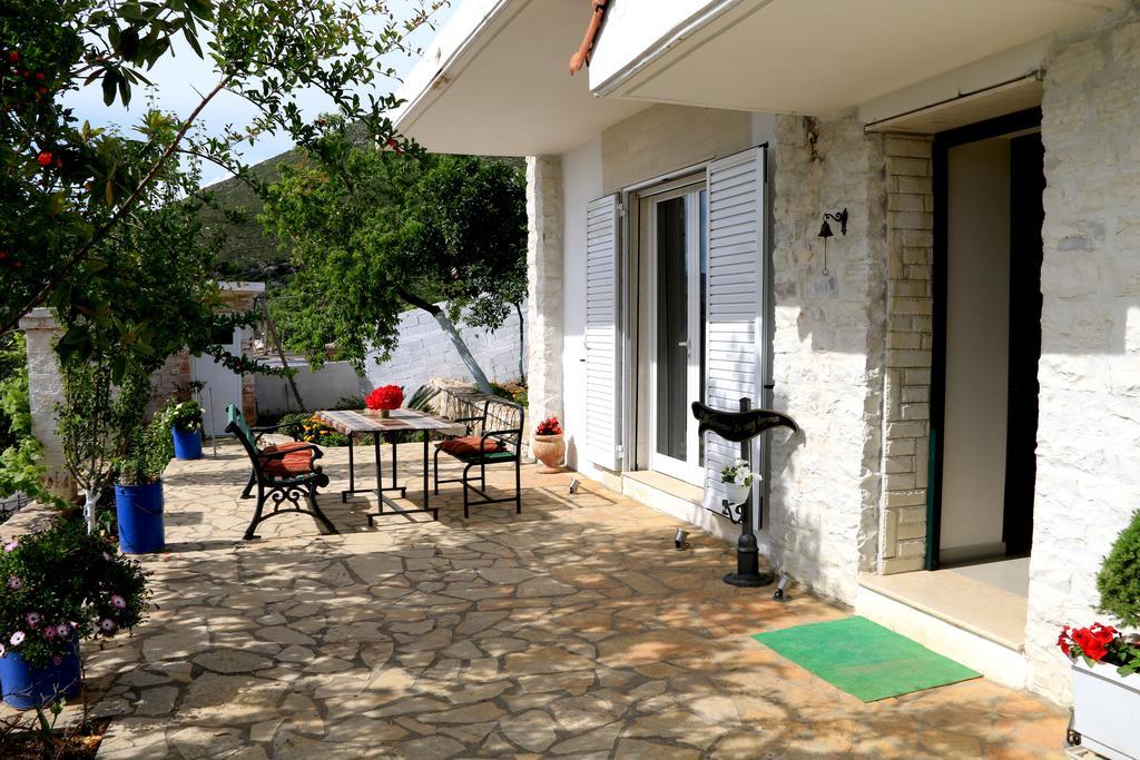 Holiday Home Ali Piqeras Ngoại thất bức ảnh