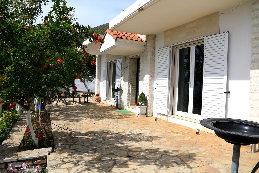 Holiday Home Ali Piqeras Ngoại thất bức ảnh